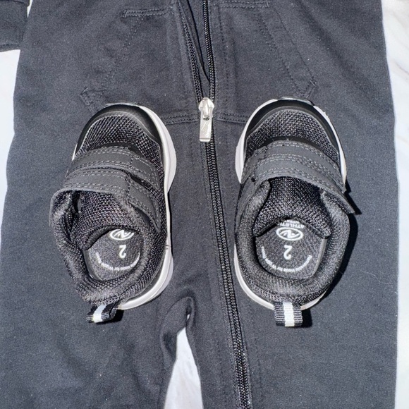 Bundle Carter's Mint Polo and Black Nike Top Set shoes size 2 - Picture 5 of 9